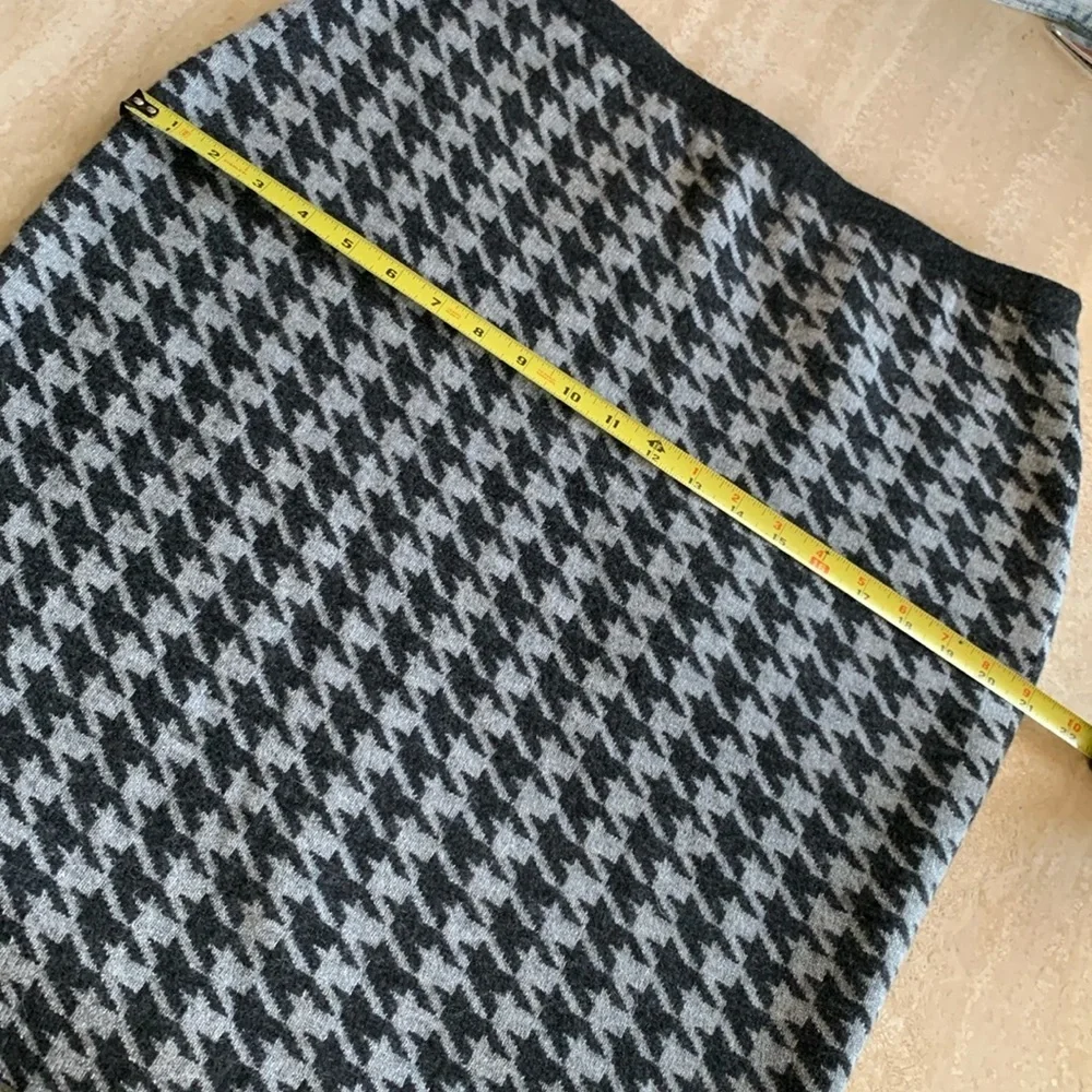 NEW! KIER + J Cashmere skirt grey/black houndstooth, pull-on. Size XL